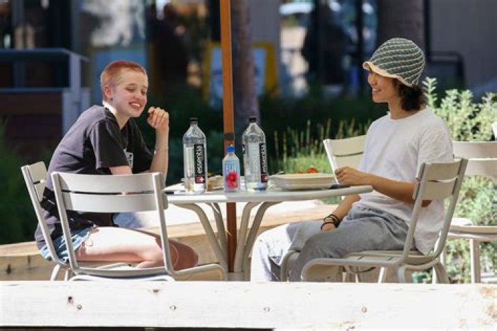 Angelina Jolie, Brad Pitt's daughter Shiloh, 17, debuts pink buzzcut ·