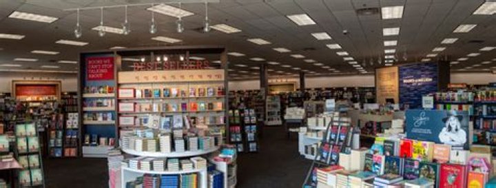 Books-A-Million BAM! Holiday Hours Open & Close