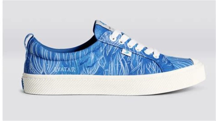 Cariuma Avatar Glow in the-Dark Sneakers Review