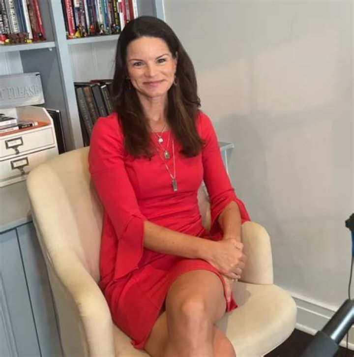 Exploring The Truth Behind Heather Dinich Body