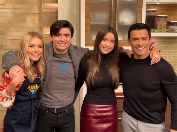 Kelly Ripa, Mark Consuelos kids make rare appearance on Live ·