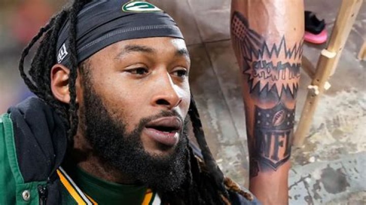 Packers Star Aaron Jones Gets 'Showtyme' Tattoo Honoring His Football