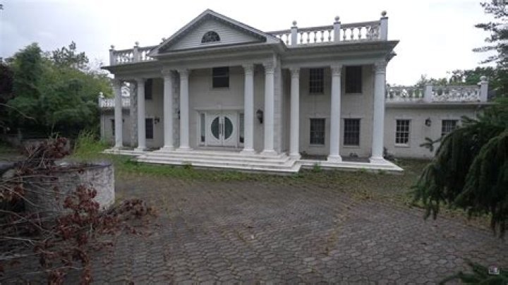 Victoria Gotti mansion from 'Growing Up Gotti' foreclosed on ·