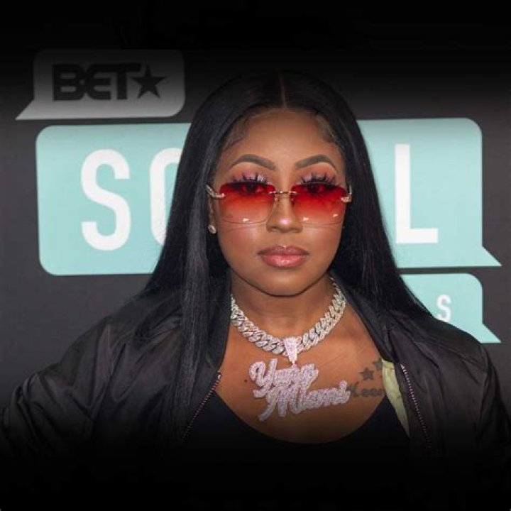 Yung Miami - Bio, Age, Net Worth, Height, In Relation, Nationality, Body Measurement, Career ·
